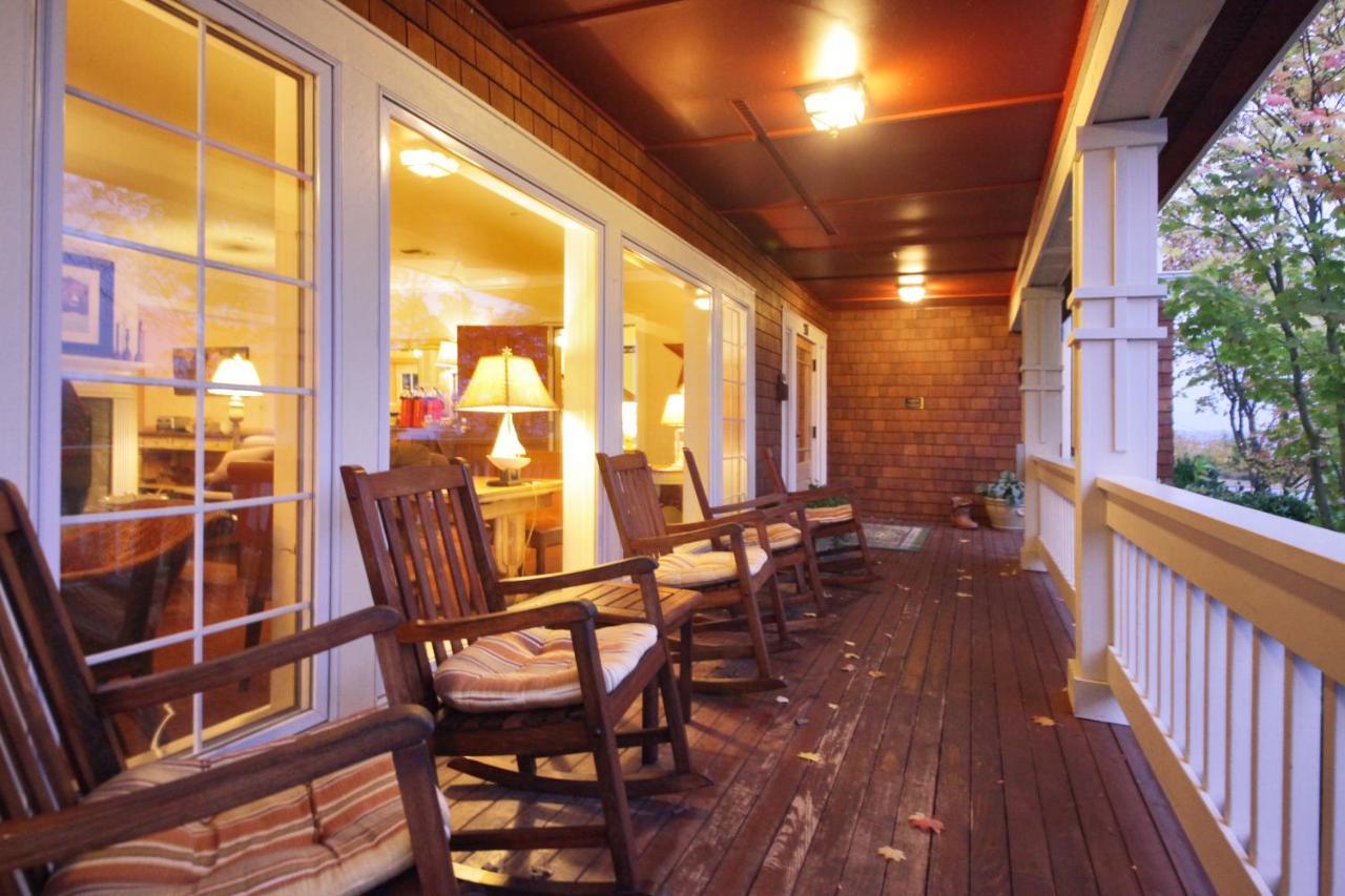 Saratoga Inn ラングリー エクステリア 写真