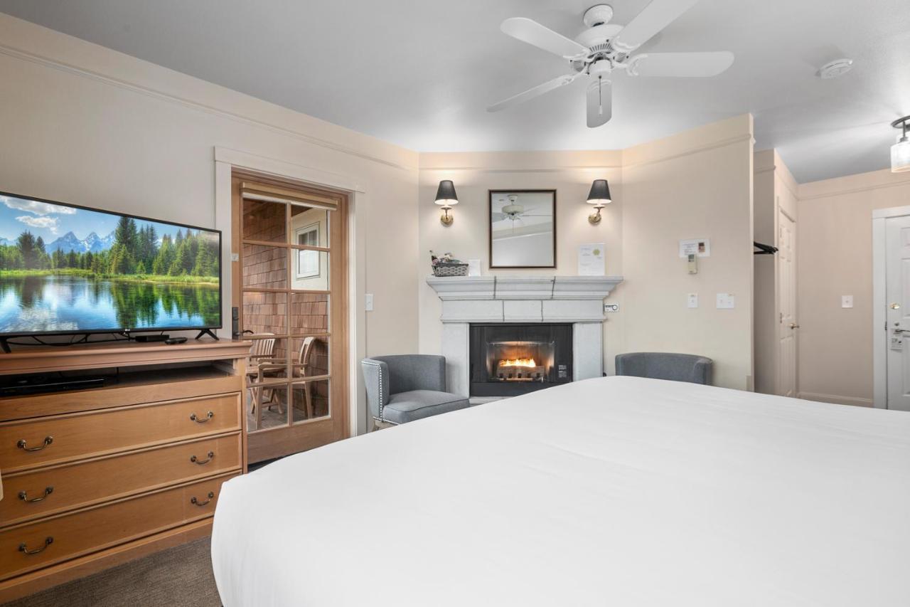 Saratoga Inn ラングリー エクステリア 写真